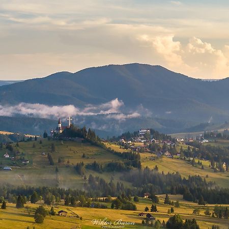 Cabana Vlad 1 Piatra Fantanele Bagian luar foto