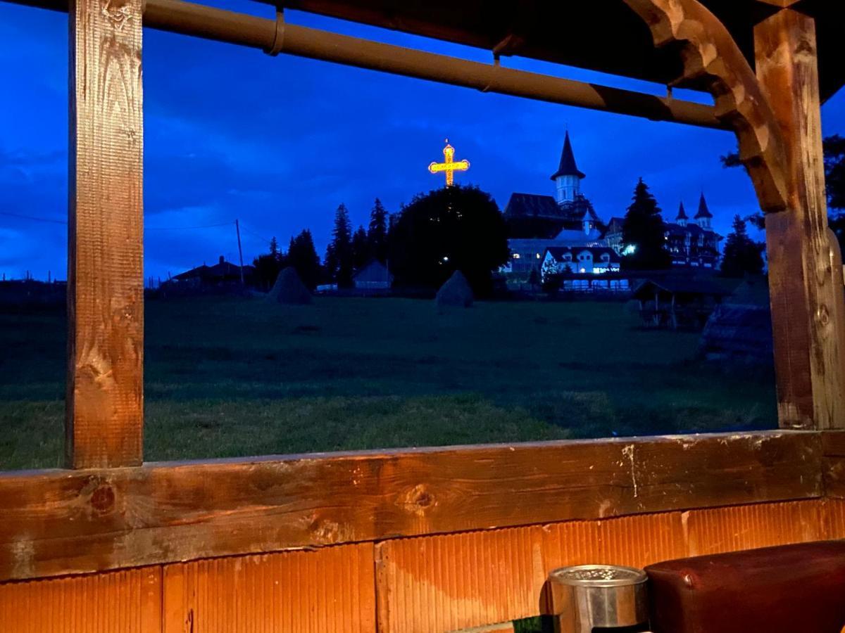 Cabana Vlad 1 Piatra Fantanele Bagian luar foto