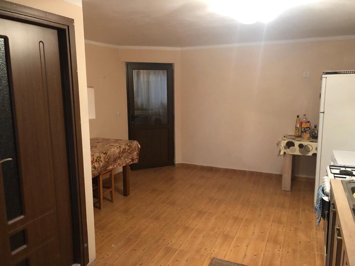 Cabana Vlad 1 Piatra Fantanele Bagian luar foto